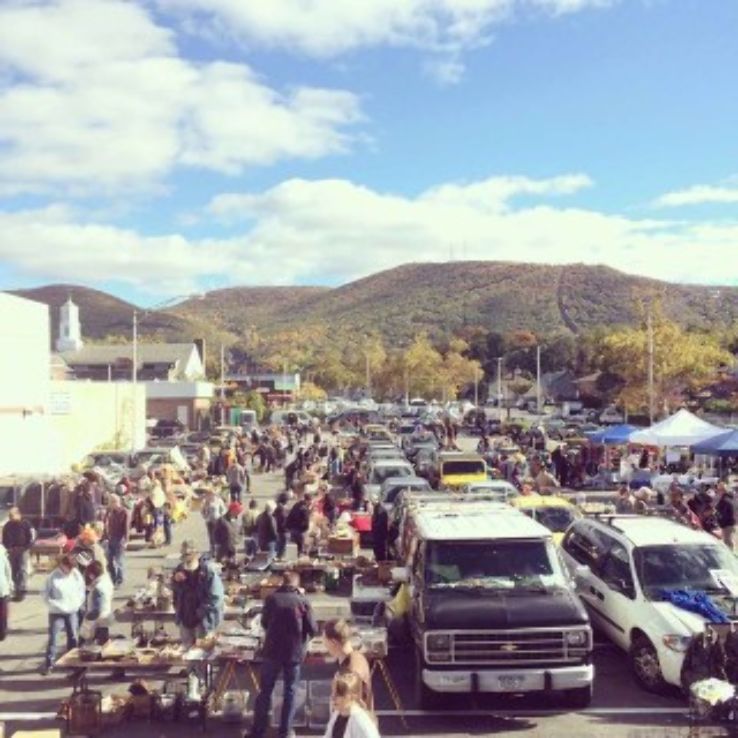 Beacon Flea Market  Trip Packages