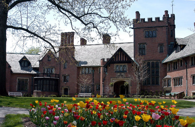 Stan Hywet Hall and Gardens  Trip Packages