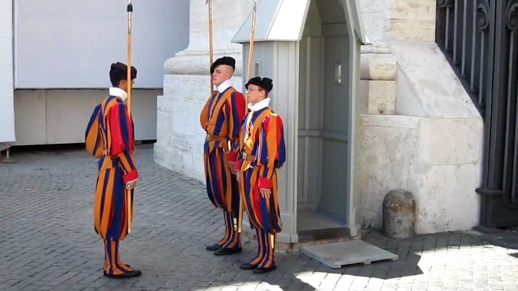 Stand straight for the Changing of the Guard Trip Packages