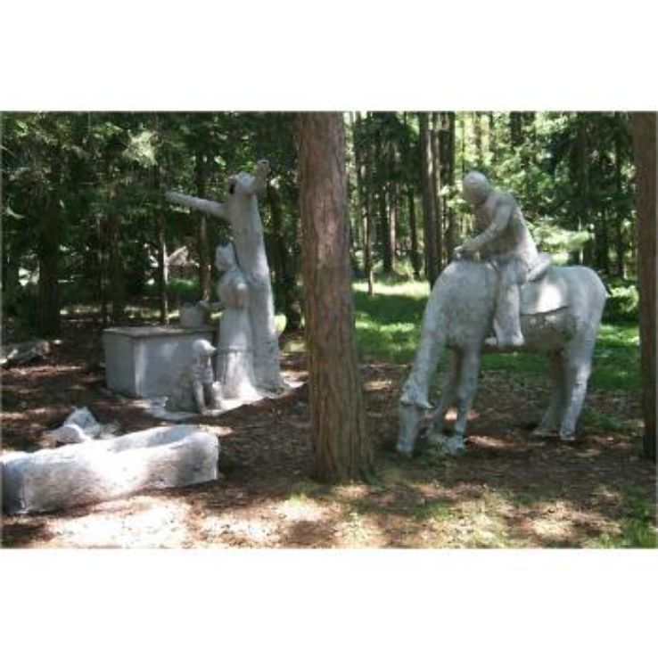 James Tellen Woodland Sculpture Garden Trip Packages
