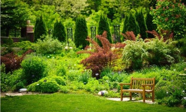 Lauritzen Gardens Trip Packages