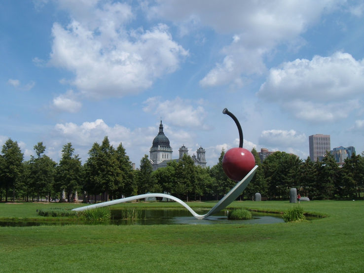 Spoonbridge and Cherry Trip Packages
