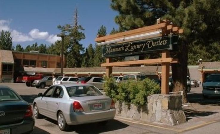 Take a retail timeout with the Mammoth Luxury Outlets Trip Packages