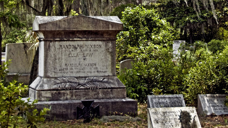 Stroll a Cemetery Trip Packages