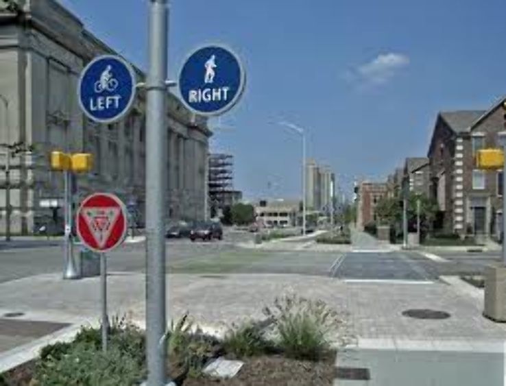 The Indianapolis Cultural Trail  Trip Packages