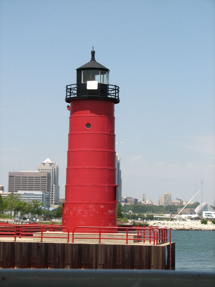 Milwaukee Pierhead Light  Trip Packages