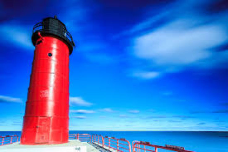 Milwaukee Pierhead Light  Trip Packages
