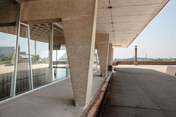 Milwaukee County War Memorial Trip Packages