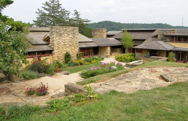 Taliesin East: Frank Lloyd Wrights Perfect Country Home Trip Packages