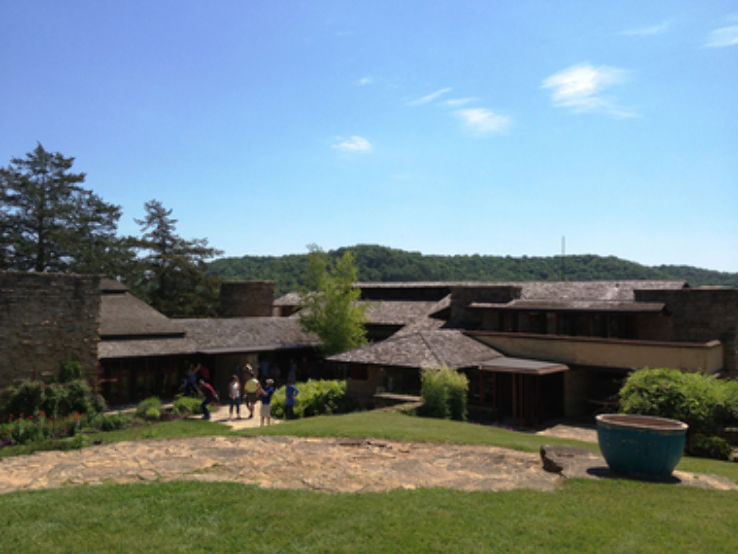 Taliesin East: Frank Lloyd Wrights Perfect Country Home Trip Packages