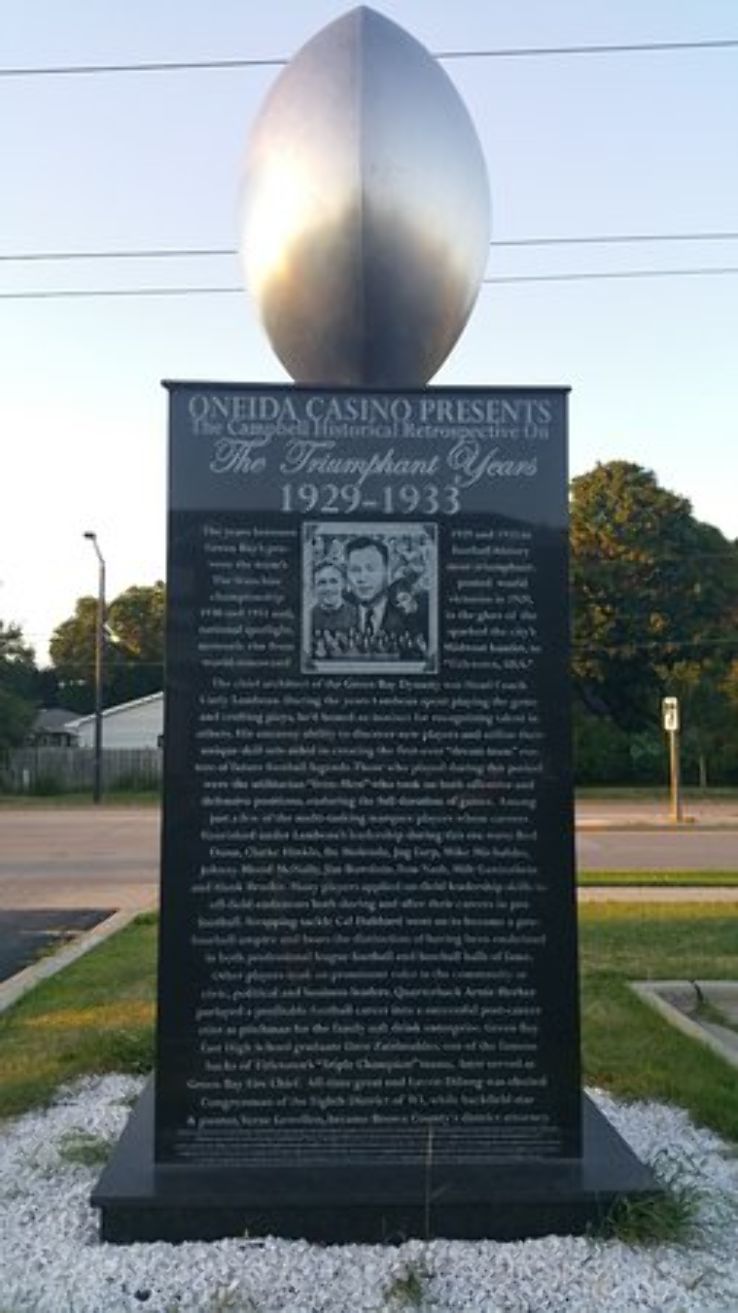 The Green Bay Packers: Lambeau Field and the Walk of Legends Trip Packages