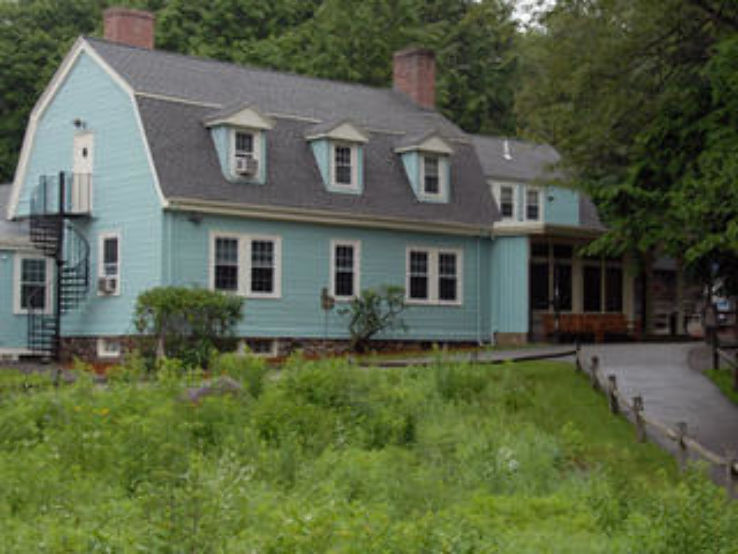 Blue Hills Trailside Museum Trip Packages