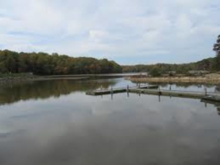 Lake Accotink  Trip Packages