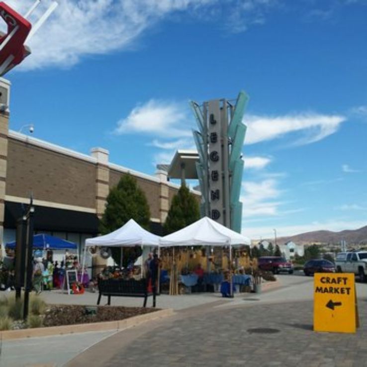 Stop by the Outlets Trip Packages