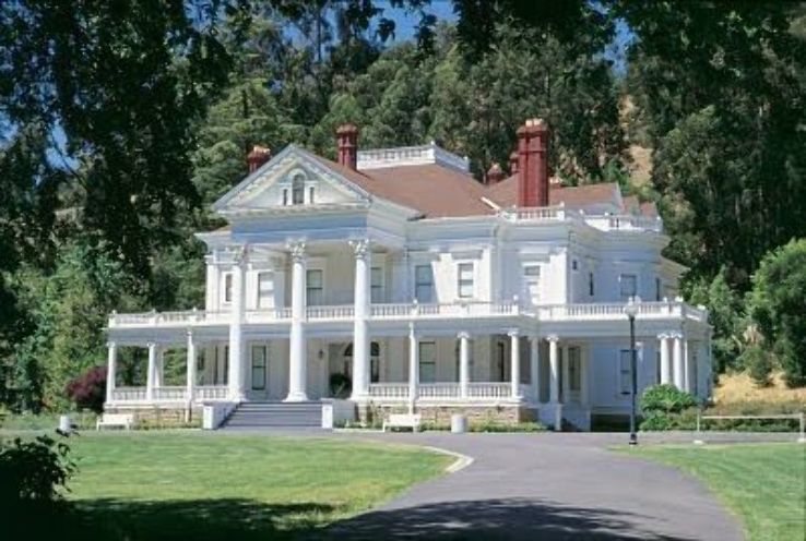 Dunsmuir Hellman Historic Estate Trip Packages