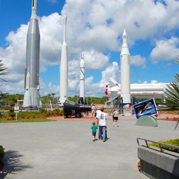 Explore the Kennedy Space Center Trip Packages
