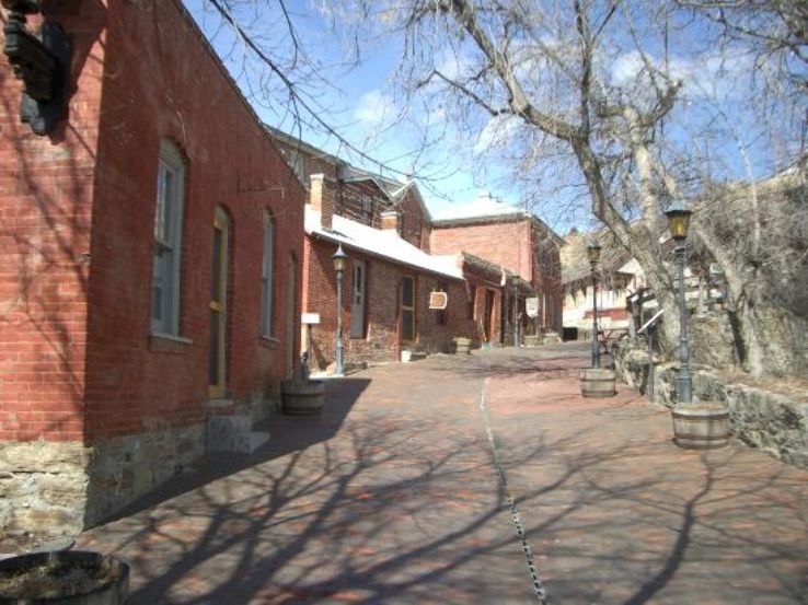 Reeders Alley Trip Packages