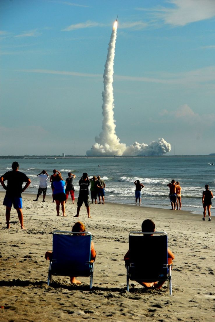 Take a Stroll Over the Ocean on the Cocoa Beach Pier Trip Packages