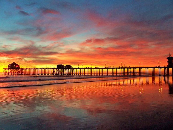 Huntington Beach Pier Trip Packages