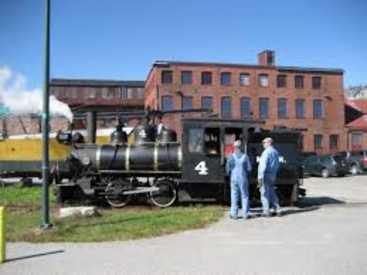 Maine Narrow Gauge Railroad Museum  Trip Packages
