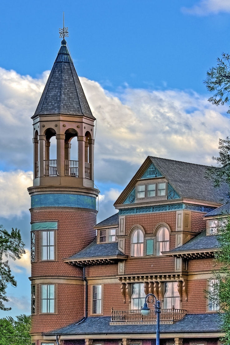 Fairlawn Mansion & Museum Trip Packages