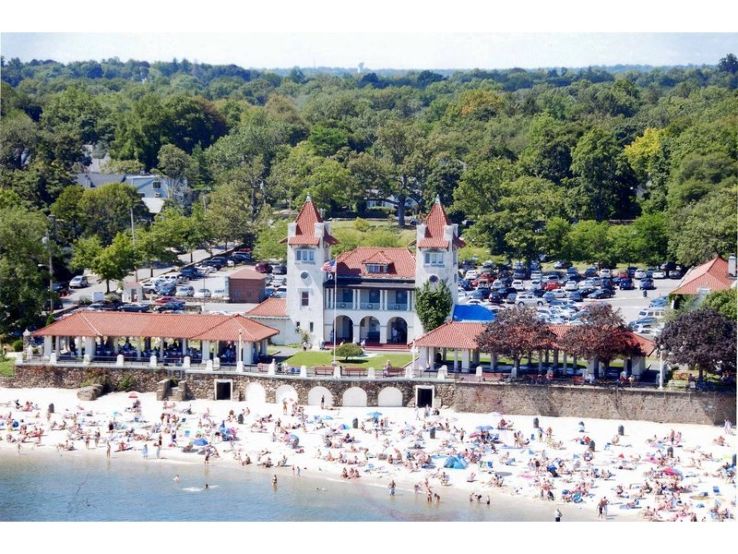 Rye Town Park-Bathing Complex and Oakland Beach Trip Packages