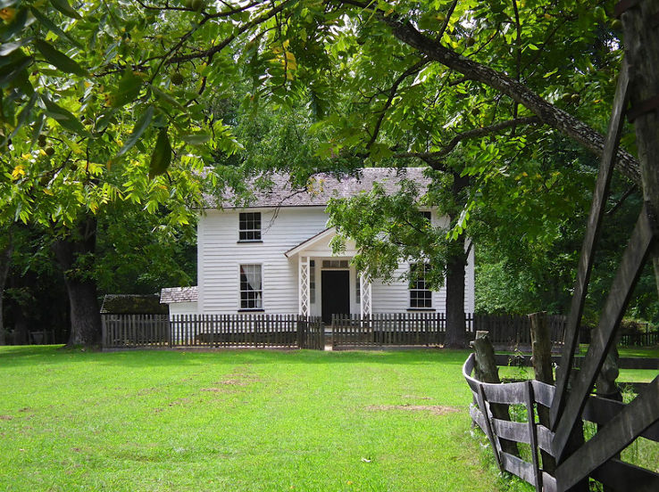 Duke Homestead and Tobacco Factory Trip Packages