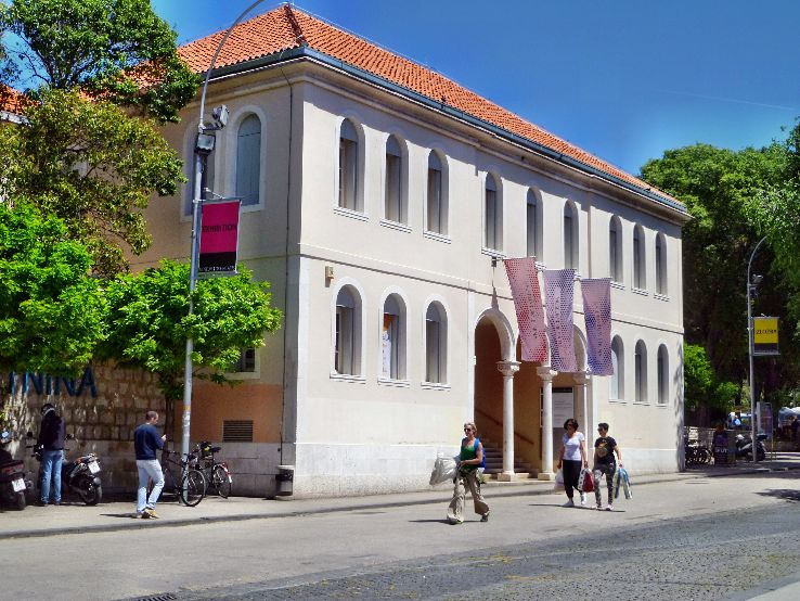 Gallery of Fine Arts Trip Packages