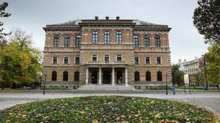 Gallery of Fine Arts Trip Packages