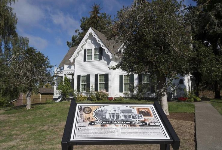 Daniel R. Bigelow House Trip Packages