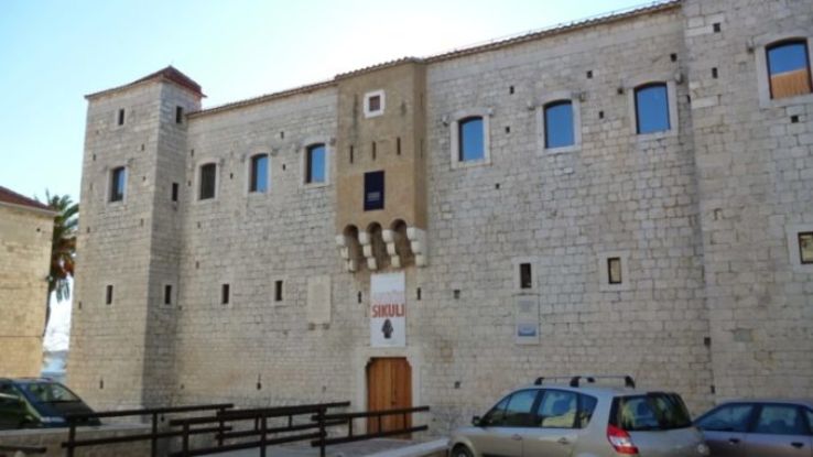 Muzej grada Kastela Trip Packages