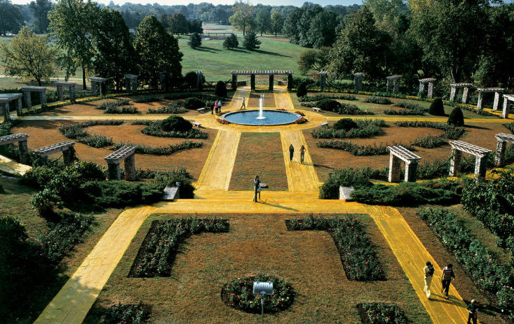 Chill out in Loose Park Trip Packages