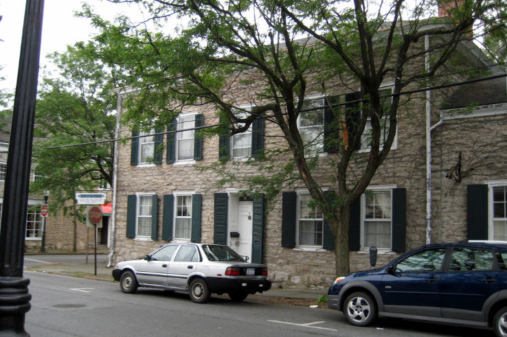 The Matthewis Persen House, Kingston Trip Packages