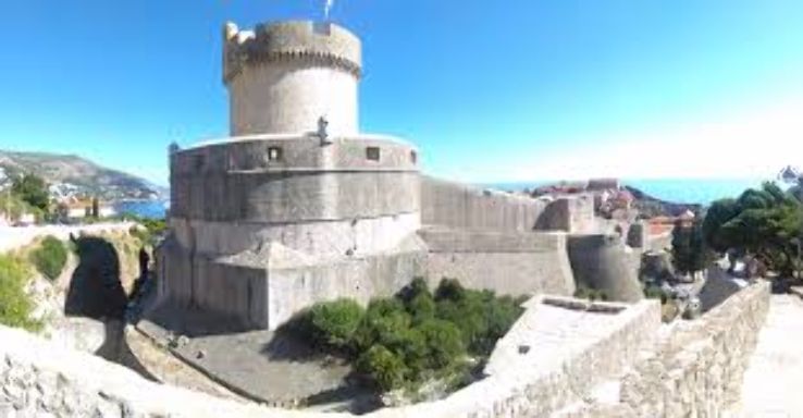 Minceta Tower Trip Packages