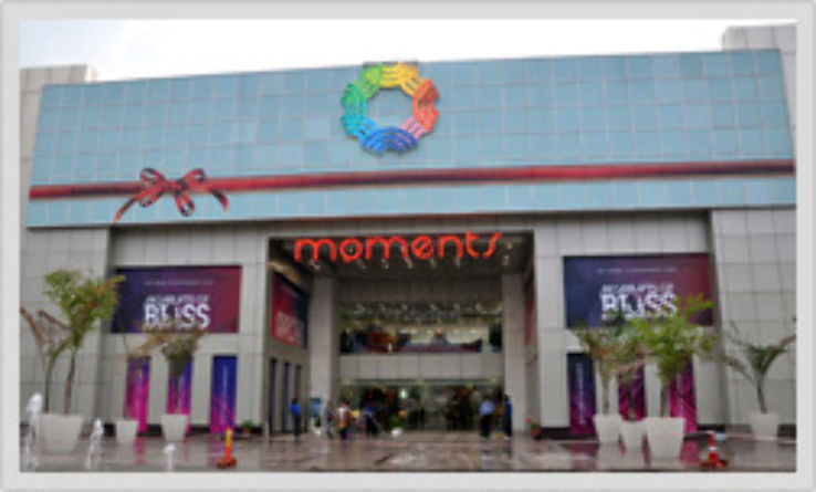 Moments Mall Trip Packages