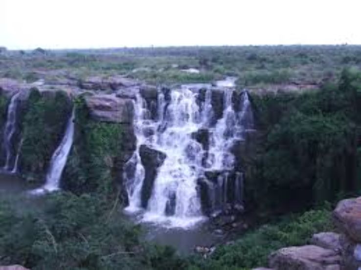 Ethipothala Waterfall Trip Packages