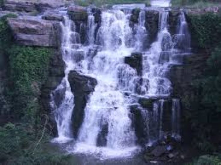 Ethipothala Waterfall Trip Packages