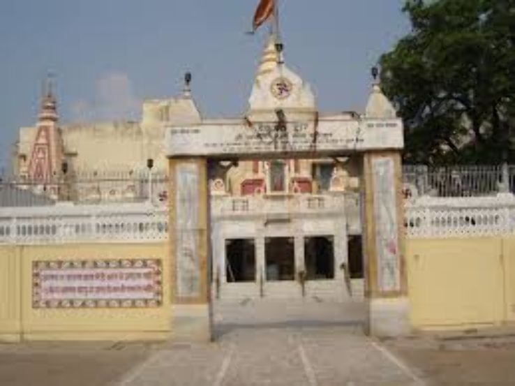 Hanuman Mandir Trip Packages