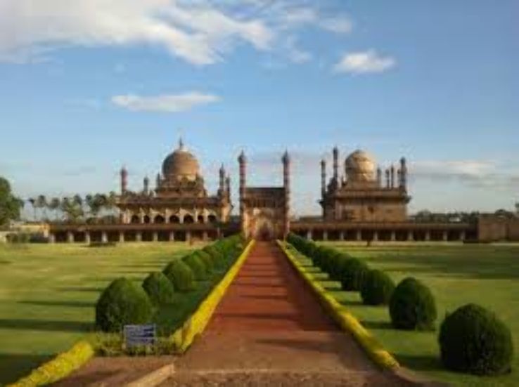 The Ibrahim Rauza Trip Packages