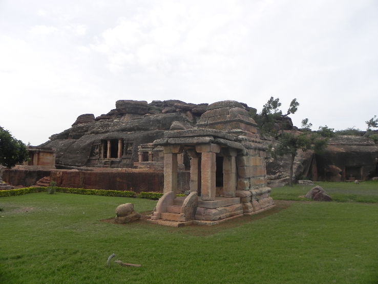 Ravana Phadi Cave Temples Trip Packages