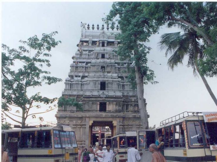 Tirunallurpperumanam Temple Trip Packages