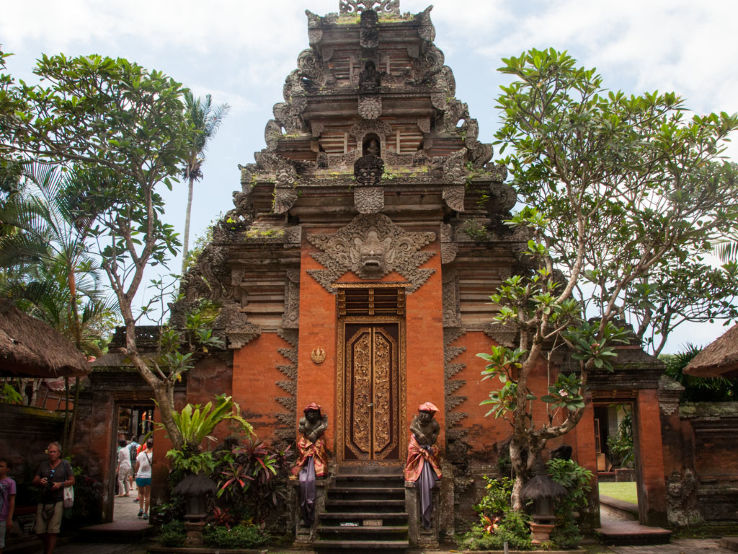 Get a taste of royalty at Ubud Palace  Trip Packages