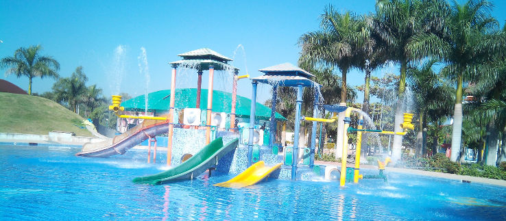 Crescent Water Park Trip Packages