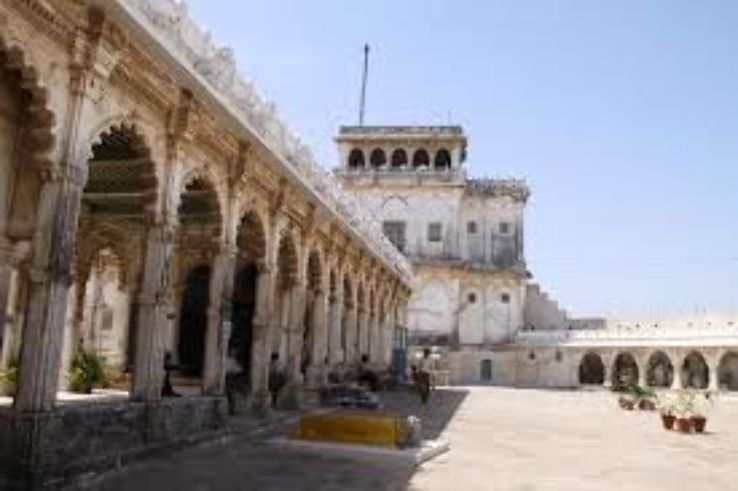 Lakhota Palace And Museum Trip Packages