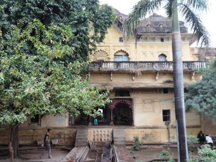 Dinman Hardauls Palace Trip Packages