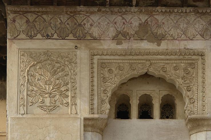 Raja Mahal Trip Packages