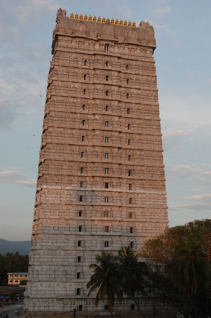 Murdeshwara Temple Trip Packages