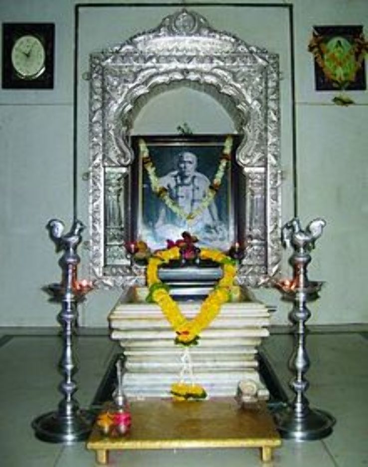 Shree Bramhachaitanya Gondavalekar Maharaj Mandir Trip Packages