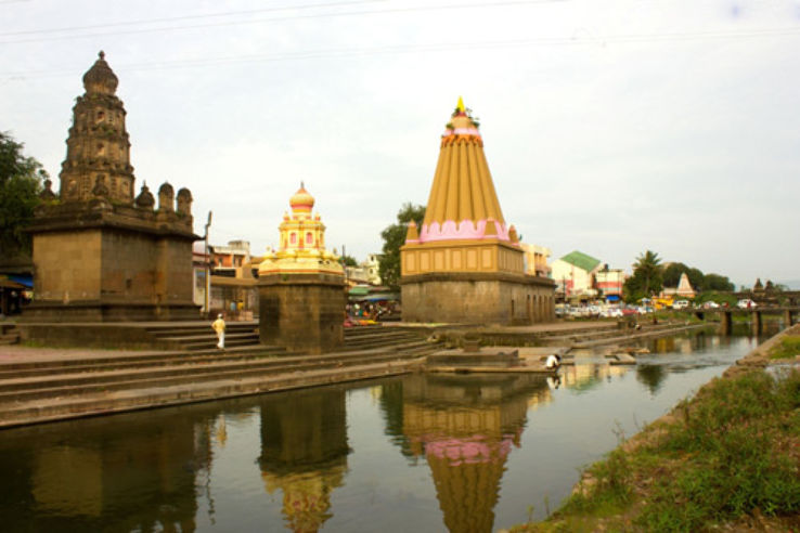 Dholya Ganpati Mandir Trip Packages