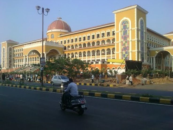 The Town Square Trip Packages